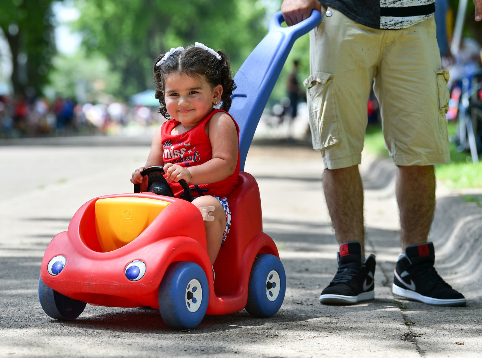070519-mda-nws-em4thparade-005a.jpg